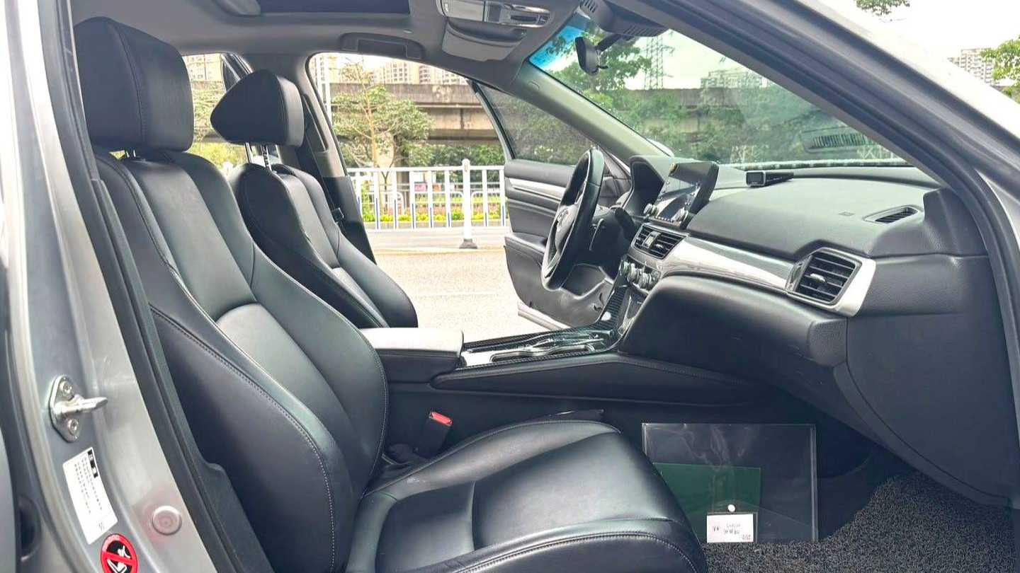 HONDA INTEGRA 2023 240TURBO CVT Phantom Night · Technology Edition