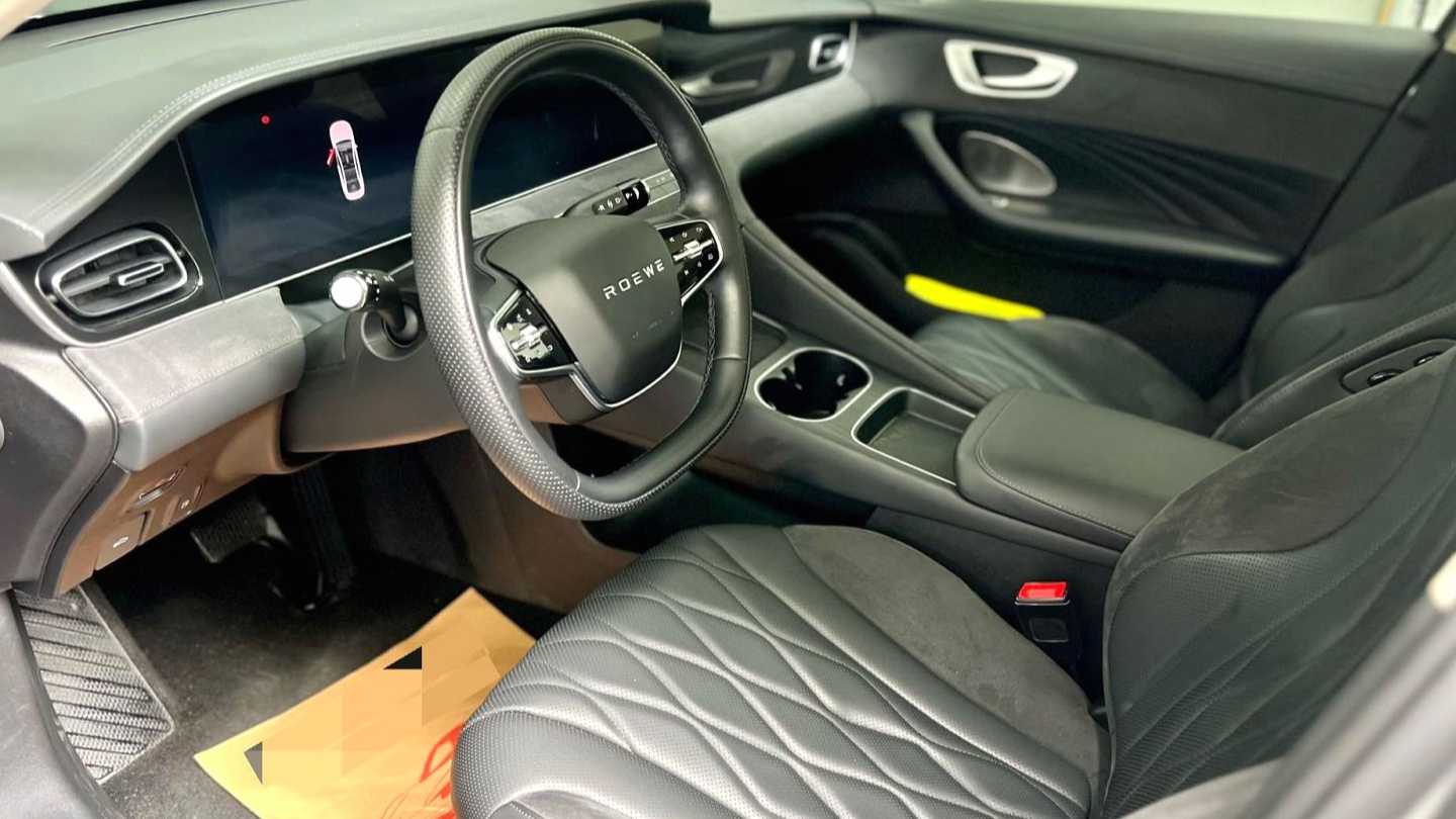 ROEWE D7 2023 DMH 125km Flagship Edition