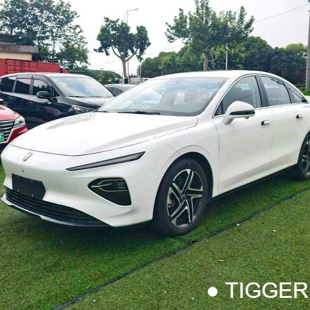 ROEWE D7 2023 EV 510km Rear Drive Flagship Edition Подержанный автомобиль