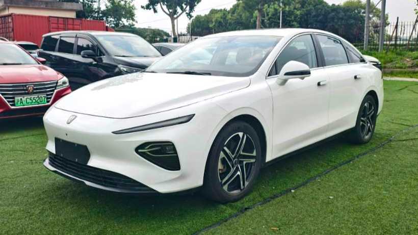 ROEWE D7 2023 EV 510km Rear Drive Flagship Edition