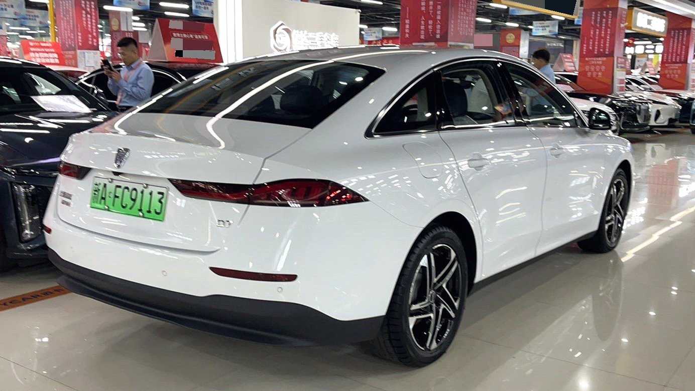 ROEWE D7 2023 DMH 125km Ultra Edition