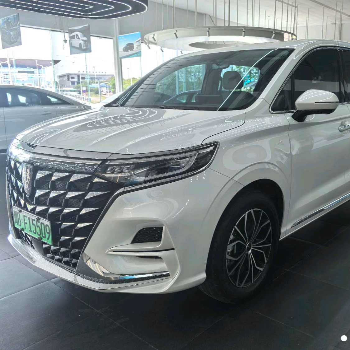 ROEWE iMAX8 2025 1.5T DMH Land Premium Edition 二手车