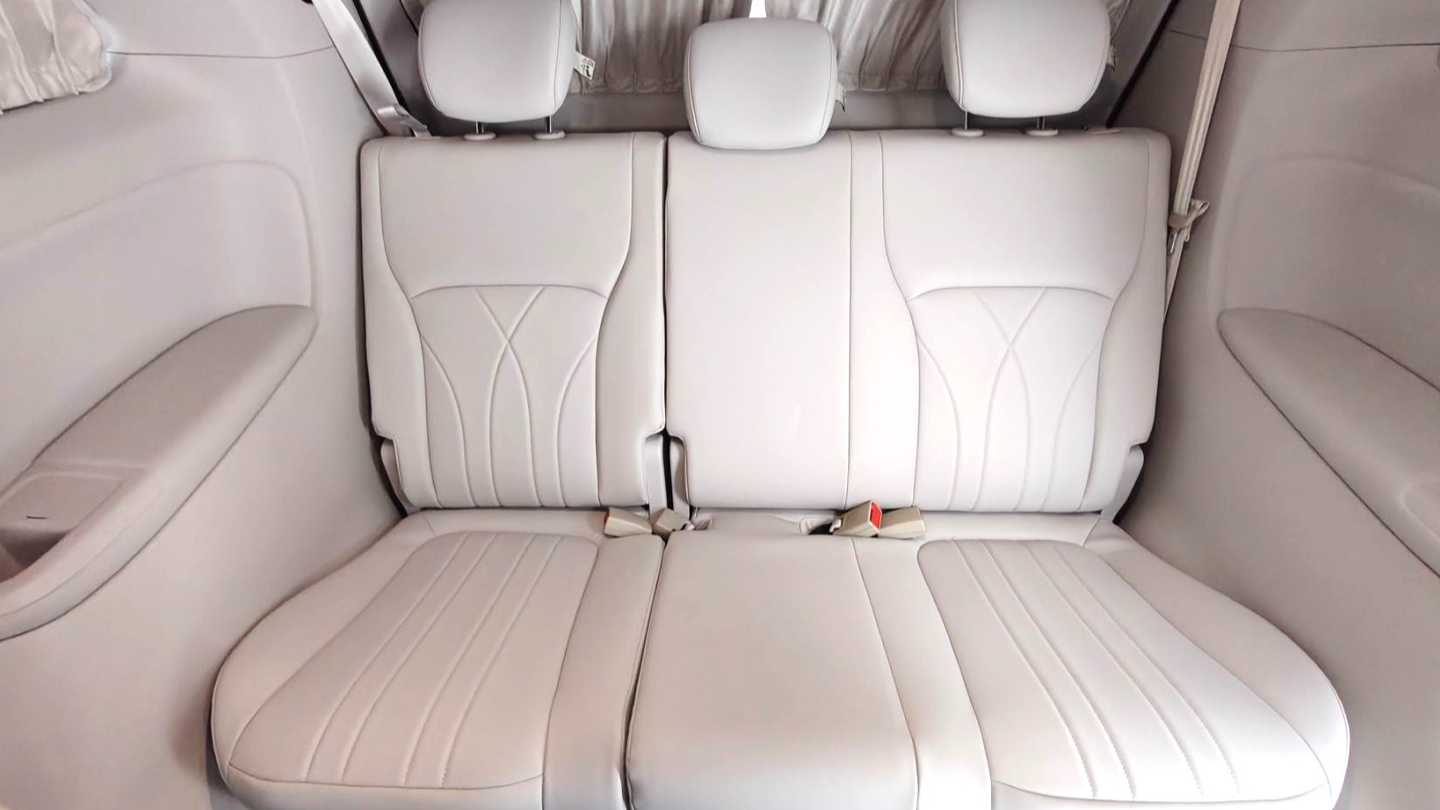 ROEWE iMAX8 2025 1.5T DMH Land Premium Edition