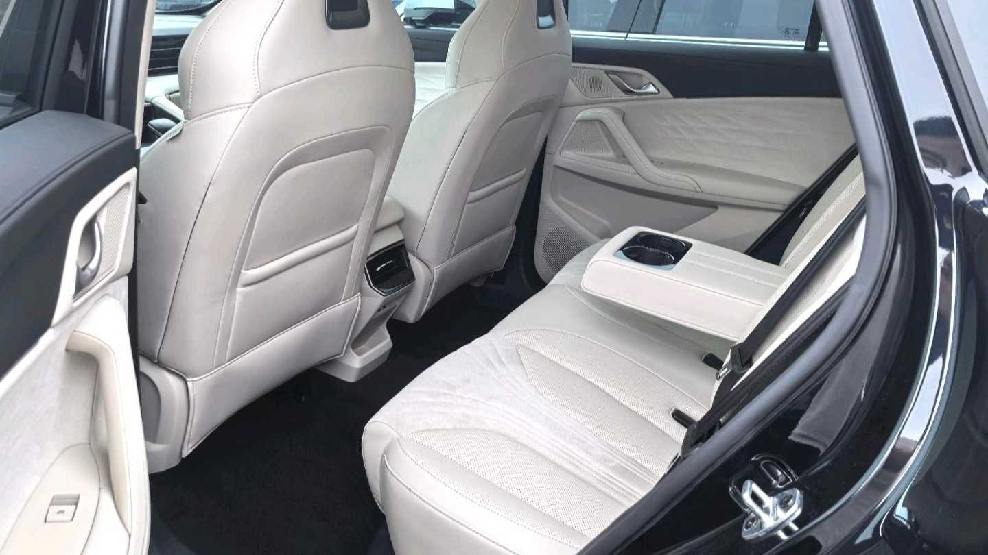 ROEWE D5X DMH 2024 135 Technology Edition