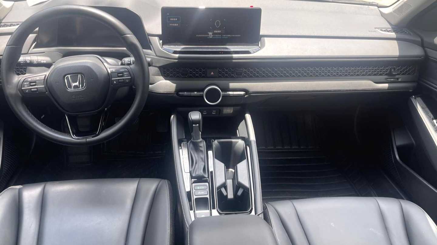 HONDA ACCORD 2025 260TURBO Deluxe Edition