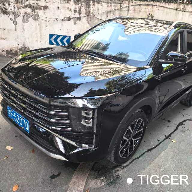 SOL X8 PLUS 2023 1.5TGDI DCT Premium Edition 7-seater سيارة مستعملة