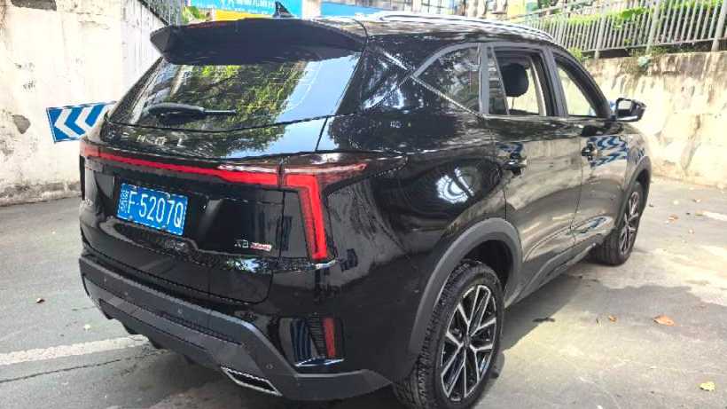 SOL X8 PLUS 2023 1.5TGDI DCT Premium Edition 7-seater