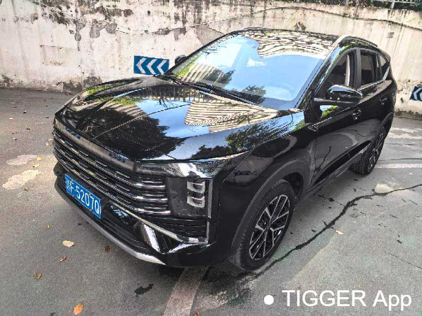 مستعمل SOL X8 PLUS 2023 1.5TGDI DCT Premium Edition 7-seater