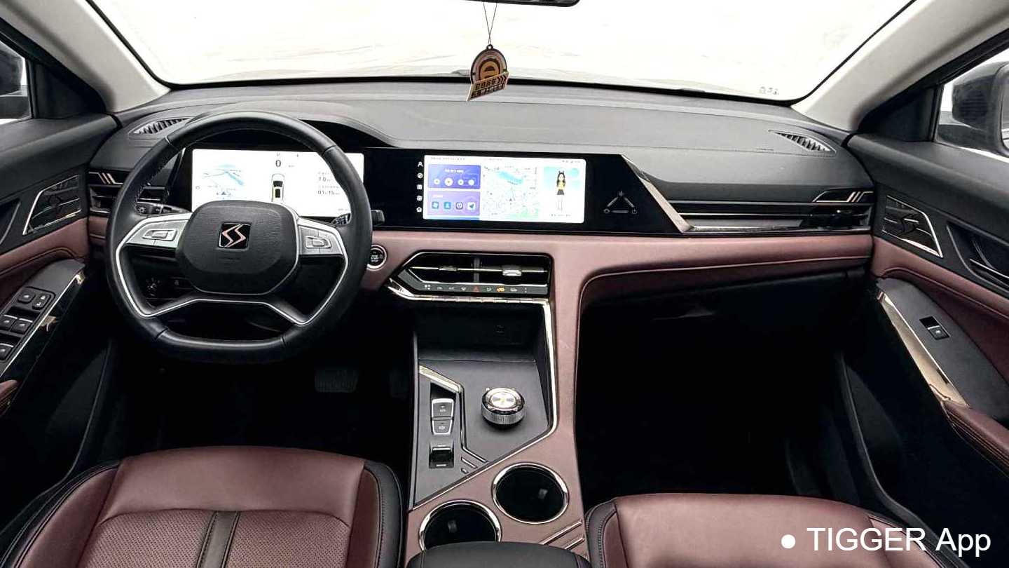 SOL X8 PLUS 2022 1.5TGDI DCT Smart Home Edition 7-seater