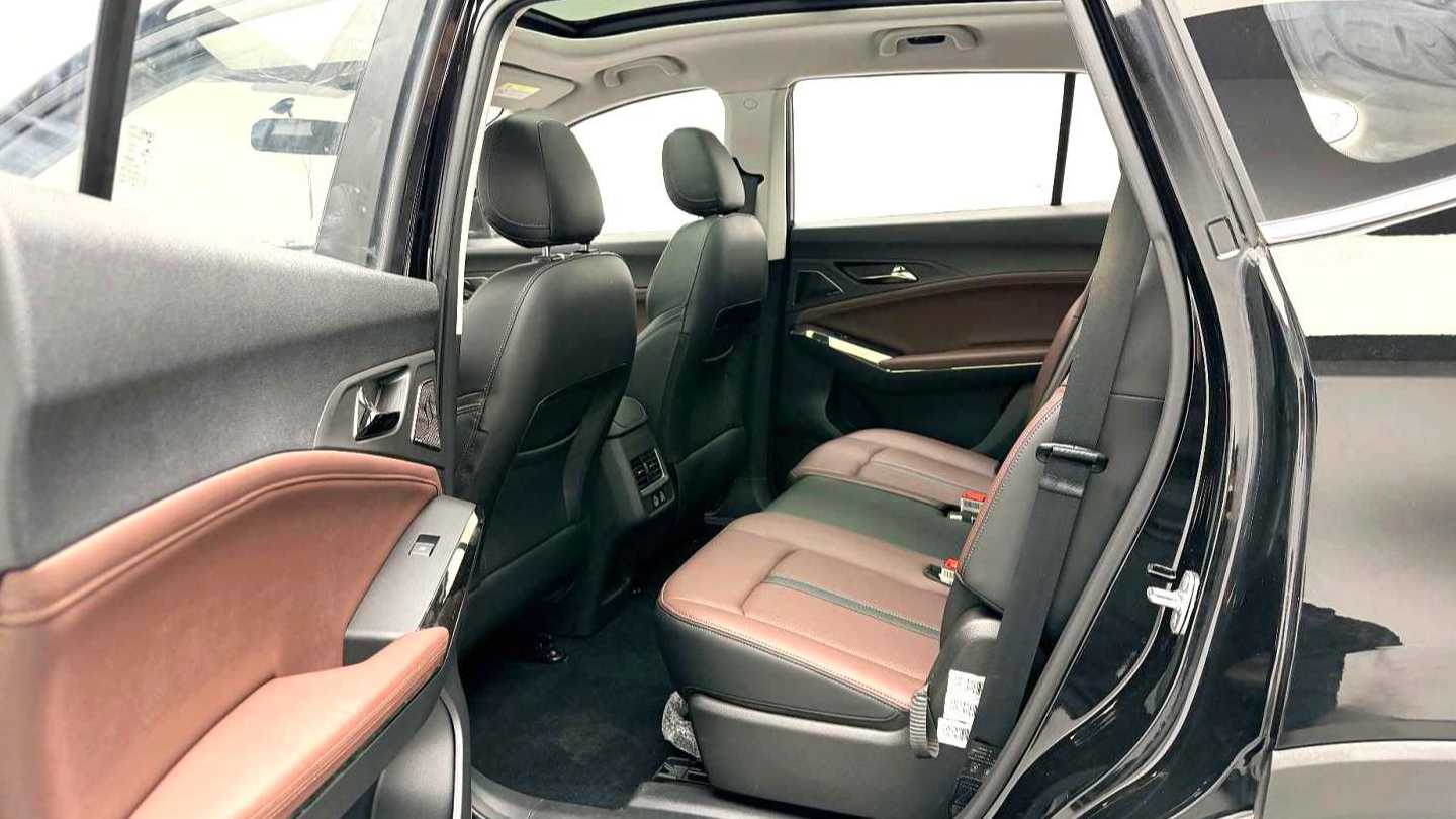 SOL X8 PLUS 2022 1.5TGDI DCT Smart Home Edition 7-seater