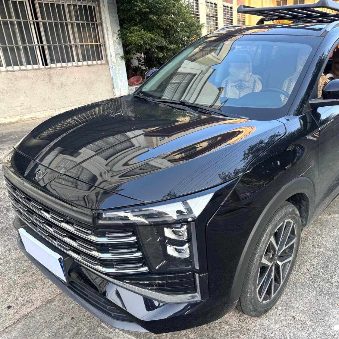 SOL X8 PLUS 2023 1.5TGDI DCT Premium Edition 7-seater سيارة مستعملة