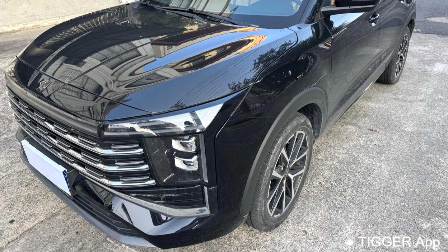 SOL X8 PLUS 2023 1.5TGDI DCT Premium Edition 7-seater
