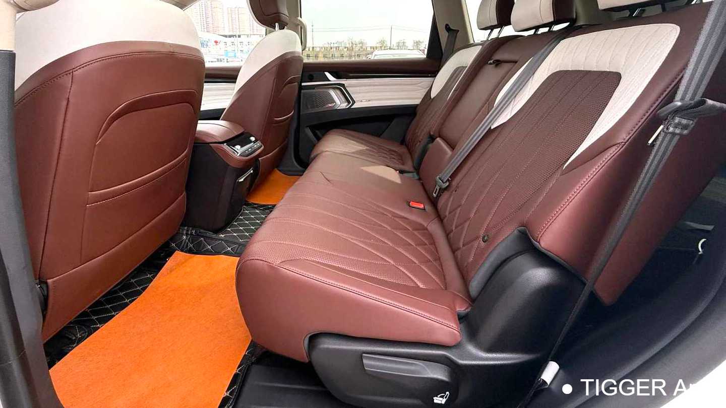 MAXUS LAND‌ 2023 2.0T gasoline luxury version 7-seater