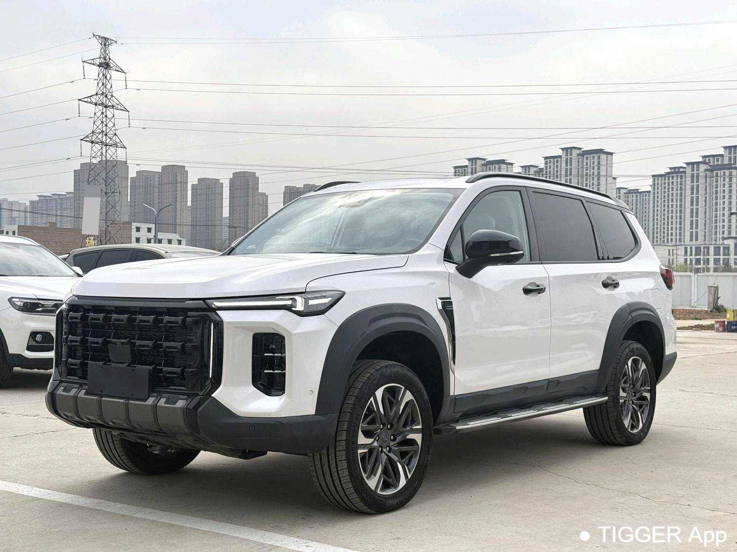 مستعمل MAXUS LAND‌ 2023 2.0T gasoline luxury version 7-seater
