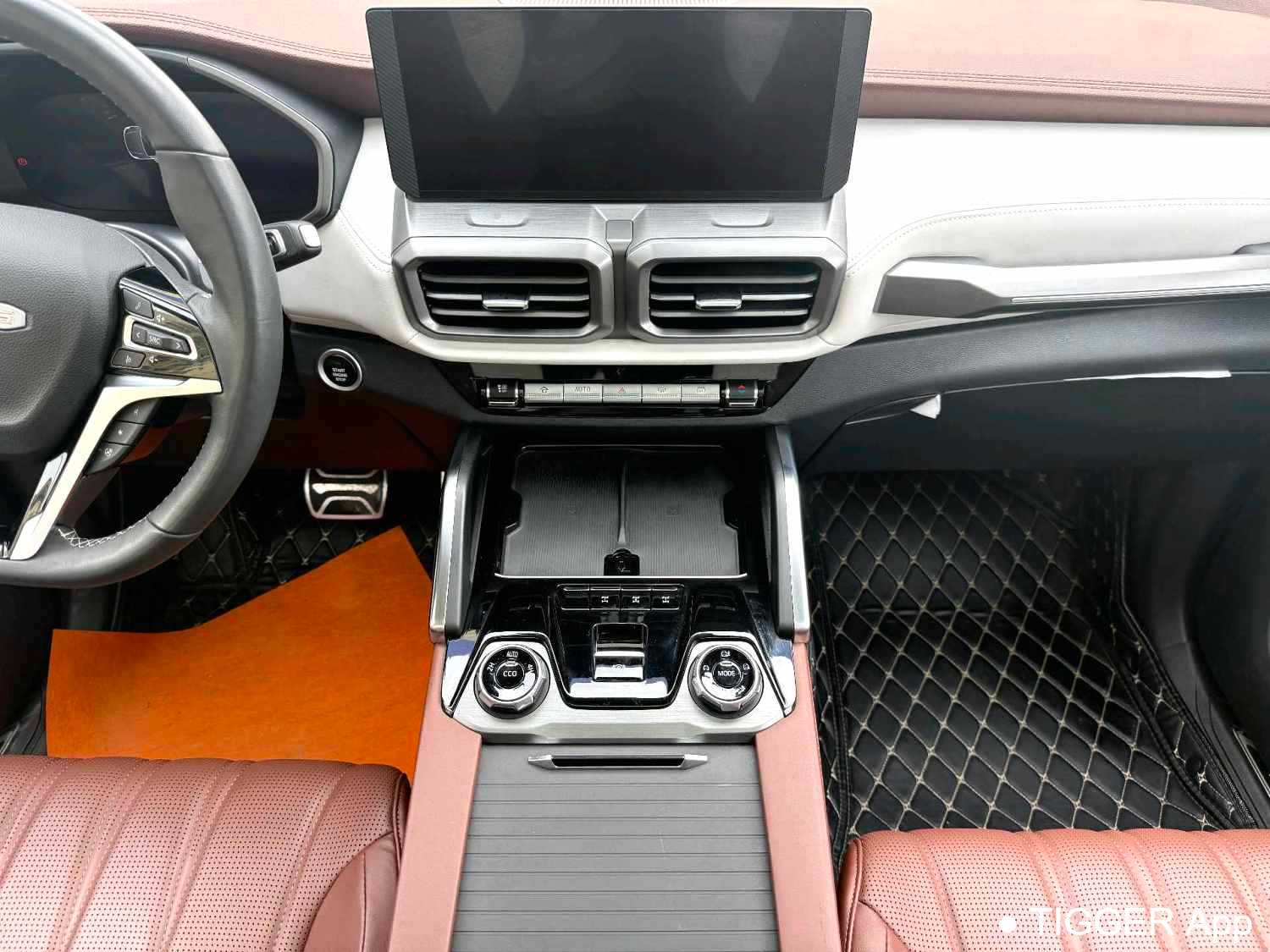مستعمل MAXUS LAND‌ 2023 2.0T gasoline luxury version 7-seater