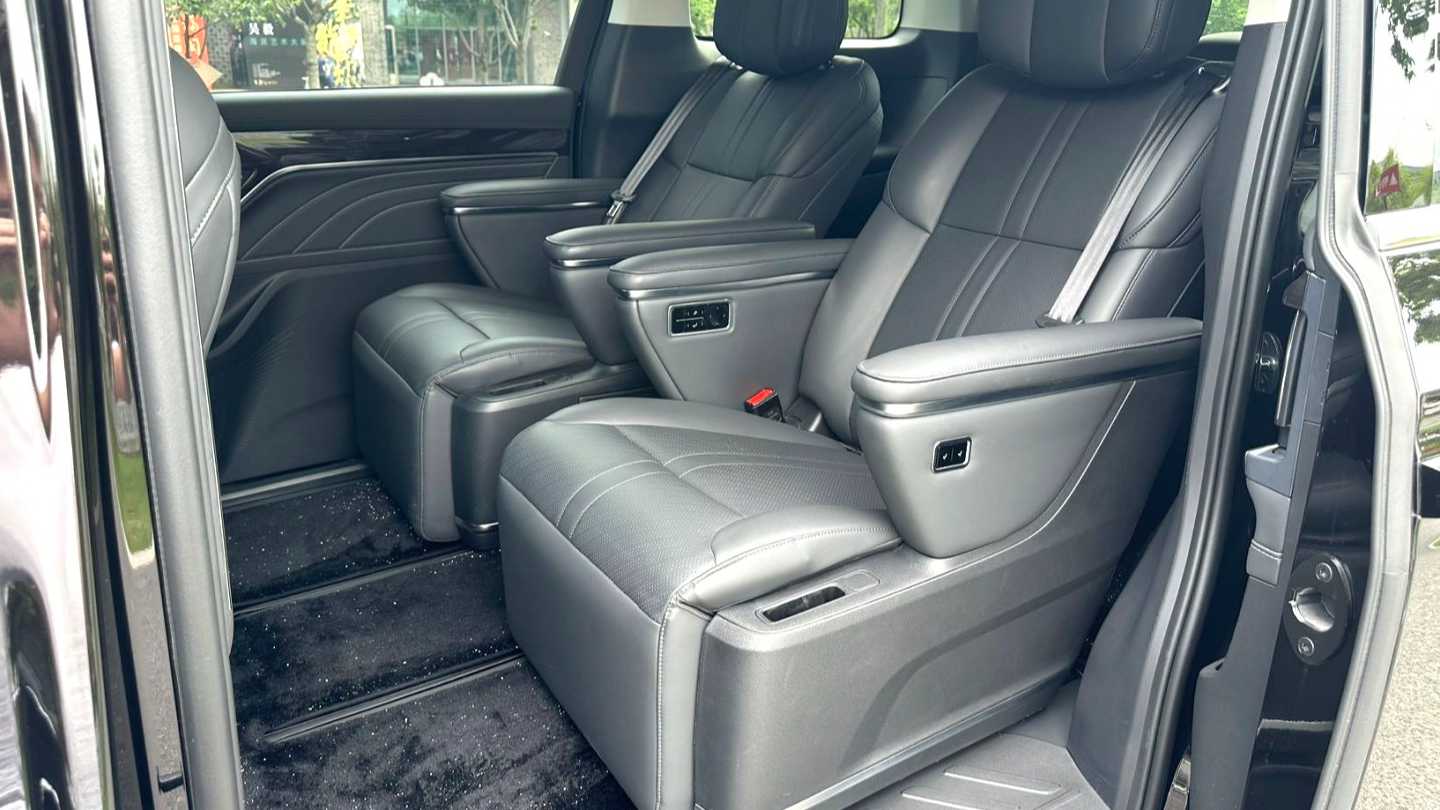 MAXUS G90 2025 2.0T Starry Seven Seat Edition