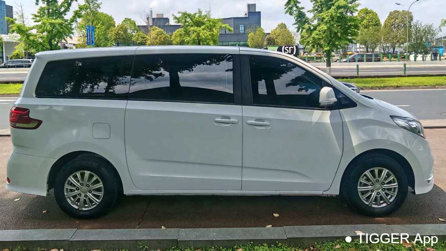 MAXUS G10 2023 Upgraded 2.0L manual multifunctional gasoline 7-seater