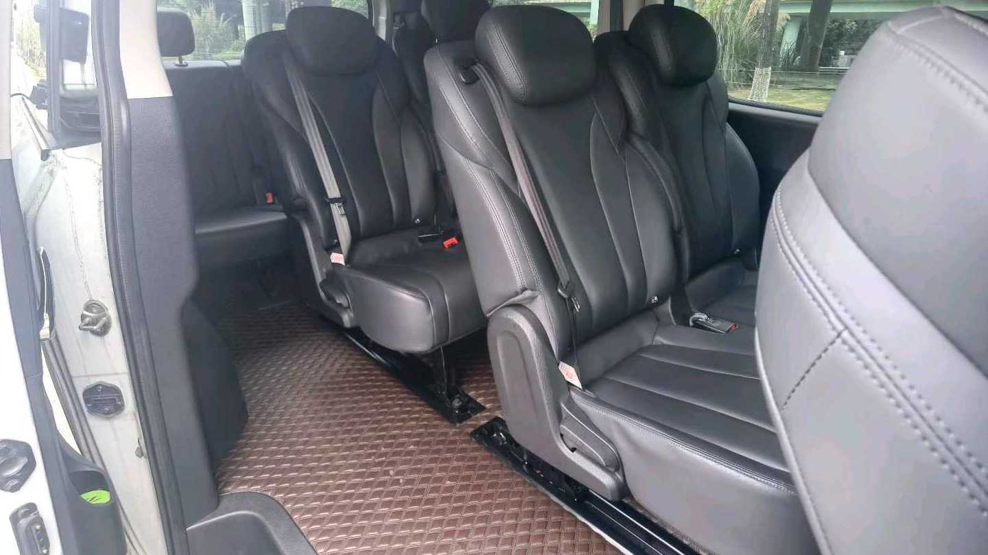 MAXUS G10 2025 2.0L manual intermediate travel version CNG 9-seater