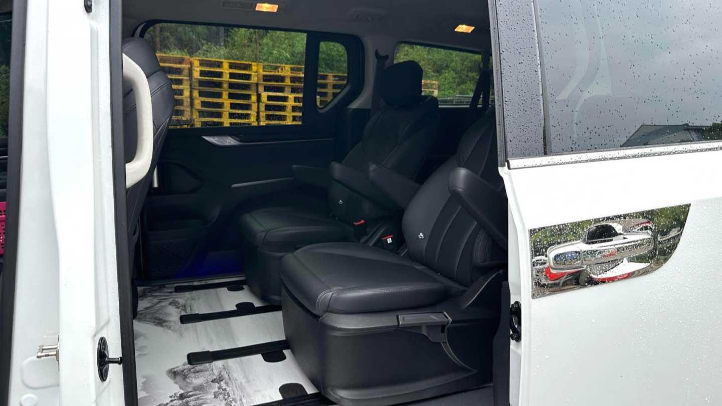 MAXUS G10 2025 MAX 2.0T Automatic Luxury Edition Diesel 7-seater