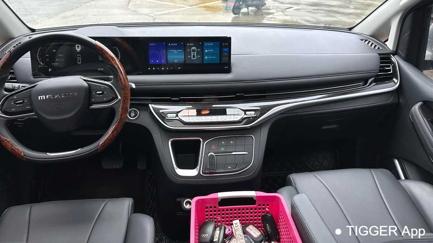 MAXUS G10 2025 MAX 2.0T Automatic Luxury Edition Diesel 7-seater