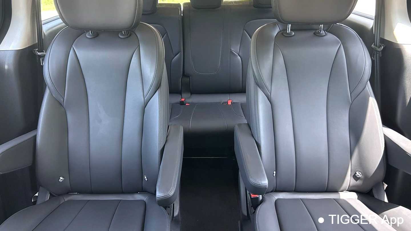 MAXUS G10 2025 MAX 2.0T Automatic Executive Edition Gasoline 7-seater
