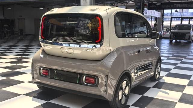 BAOJUN KiWi EV 2023 DJI version of lithium iron phosphate