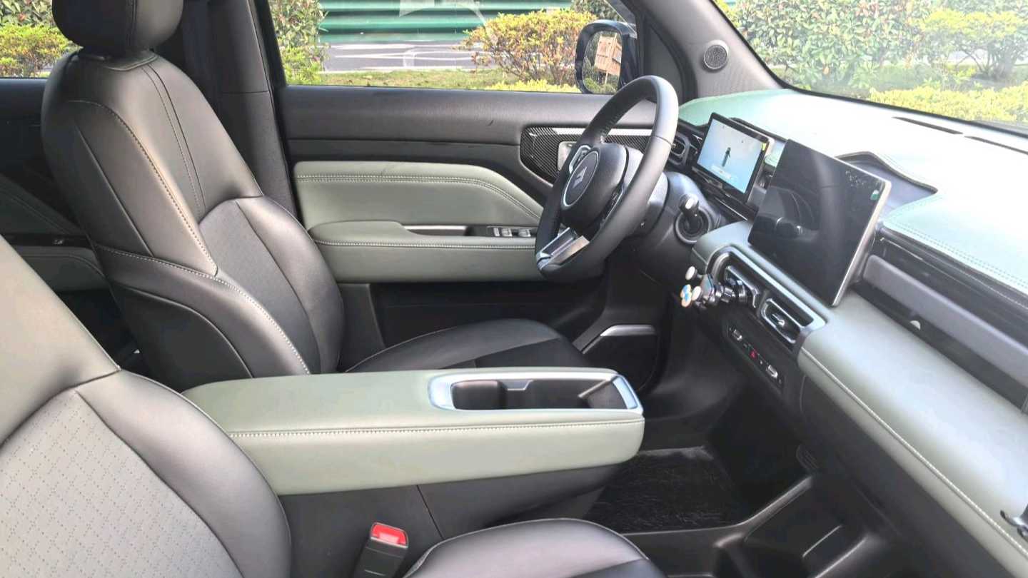 BAOJUN Yueye Plus 2025 Flagship version with 5 seats
