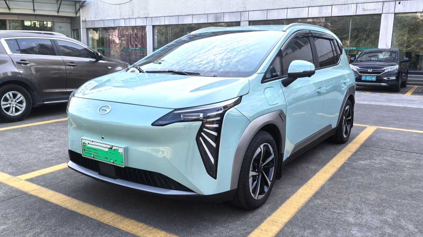 AION AION Y 2023 Plus 70 Smart Leader Edition
