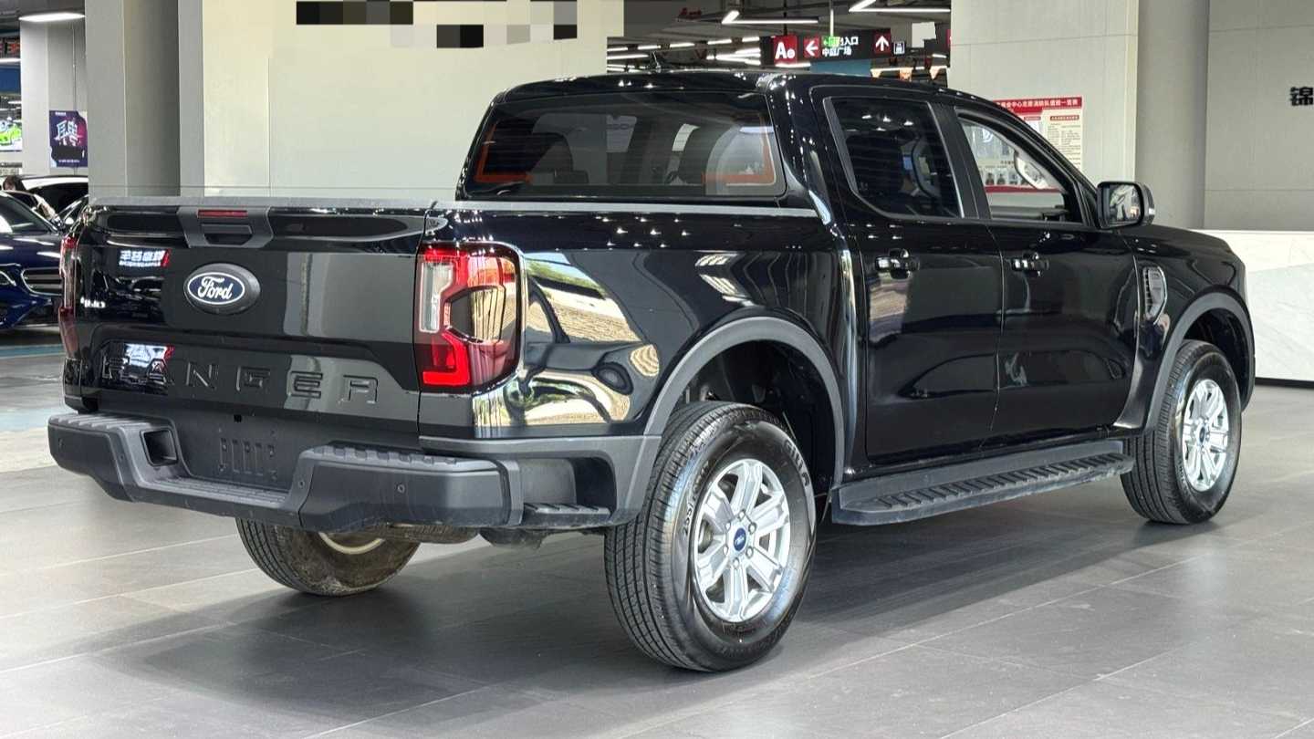 Ford ‌Ranger 2023 mountain forest 4WD AT Off road gasoline version