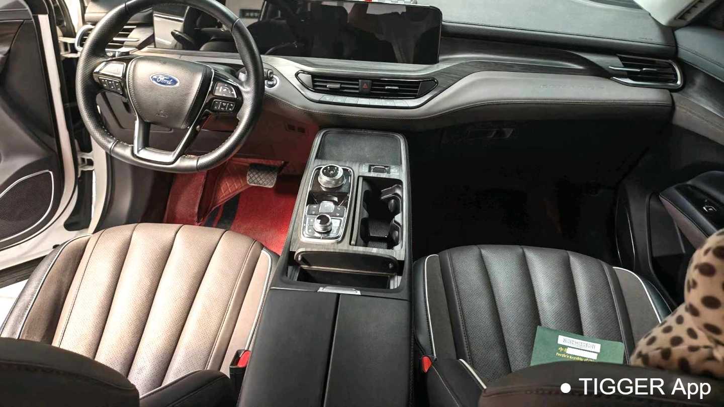 Ford ‌Equator 2023 EcoBoost 225 Luxury Collar PLUS 7-seater (2/2/3)