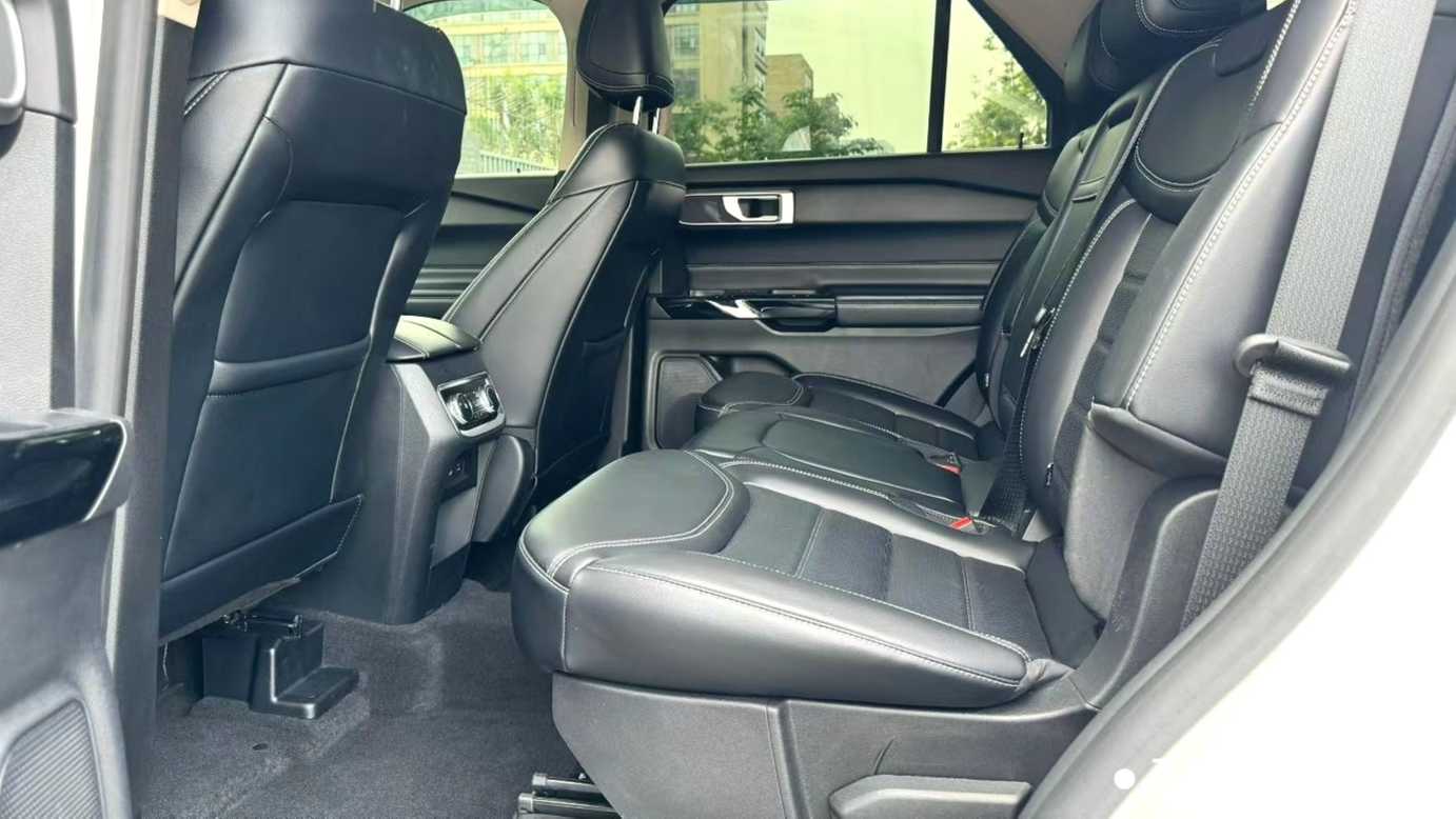 Ford ‌Explorer 2023 EcoBoost 285 4WD Fashion Plus Edition 7-seater