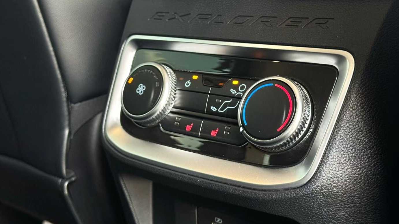 Ford ‌Explorer 2023 EcoBoost 285 4WD Fashion Plus Edition 7-seater