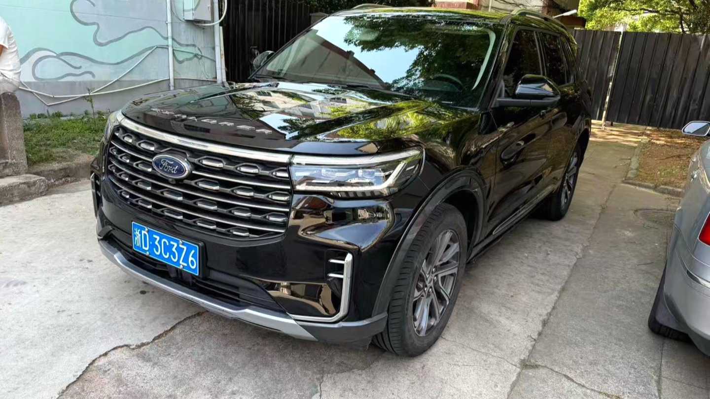 Ford Explorer 2023 EcoBoost 285 4WD Red Gold Edition 6-seater