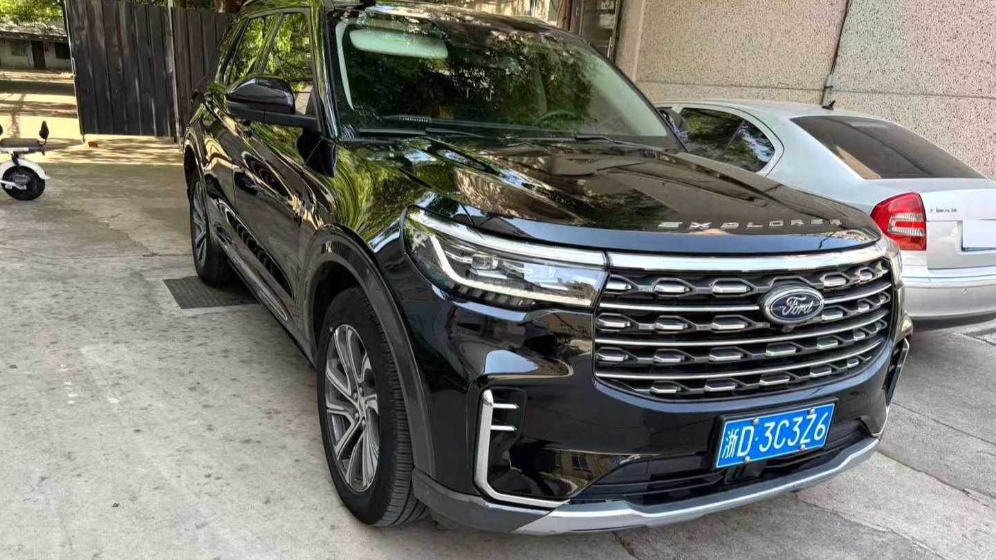 Ford Explorer 2023 EcoBoost 285 4WD Red Gold Edition 6-seater