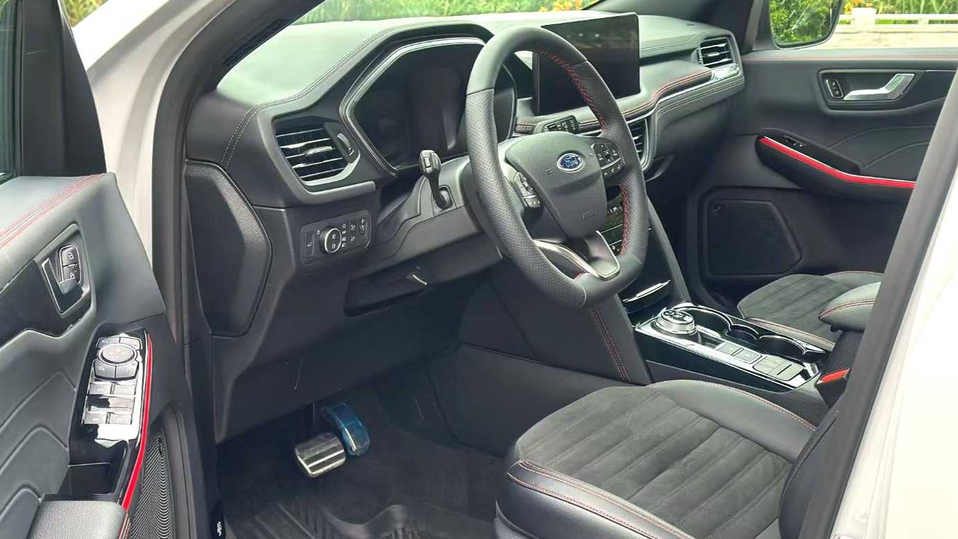 Ford Escape 2024 EcoBoost 245 4WD Enjoyment ST Line Pro