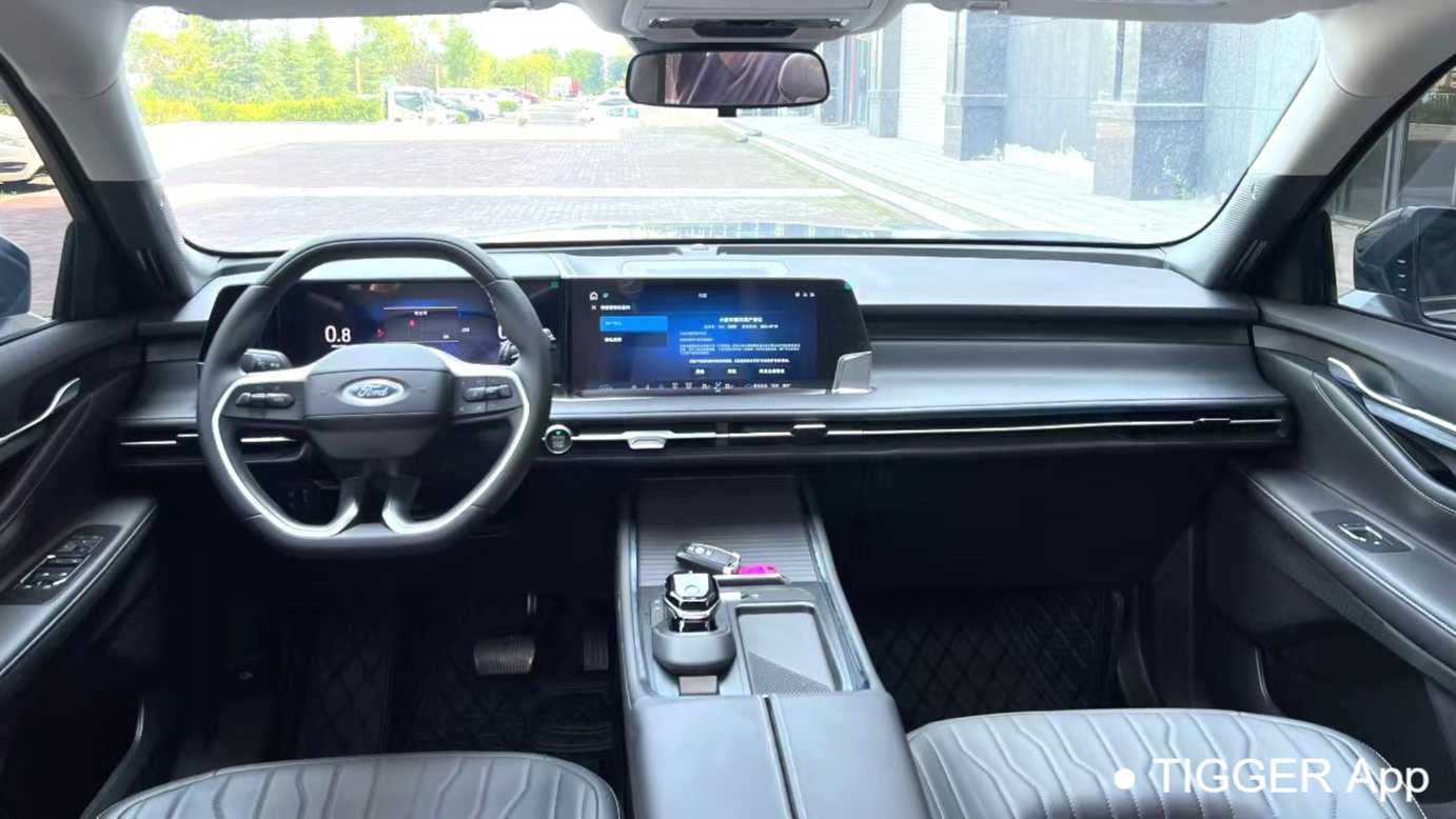 Ford Edge 2025 Ruijie L 2.0T EcoBoost two wheel drive seven seater stylish model
