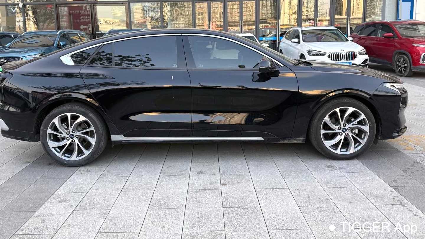 Ford Mondeo 2023 EcoBoost 245 Ultimate Model