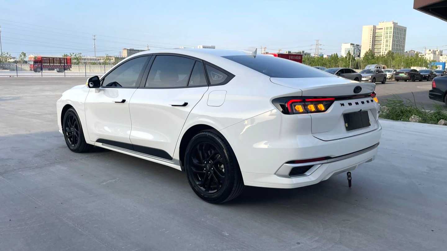 Ford Mondeo‌ 2025 1.5T EcoBoost Shuya model