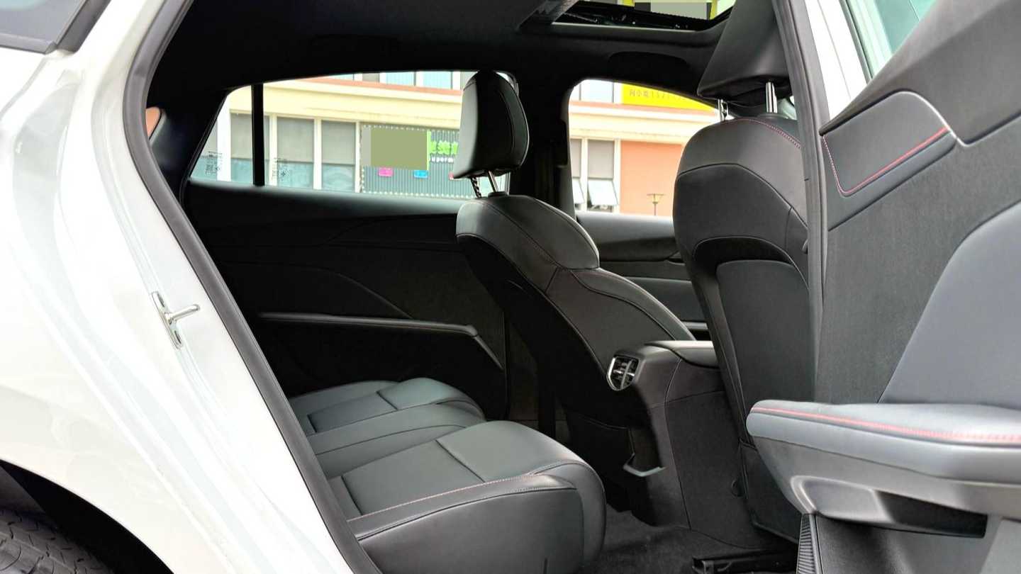 MG MG5 2025 180DVVT Global Luxury Edition