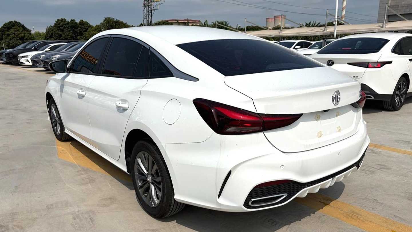 MG MG5 2025 180DVVT Global Early Access Edition