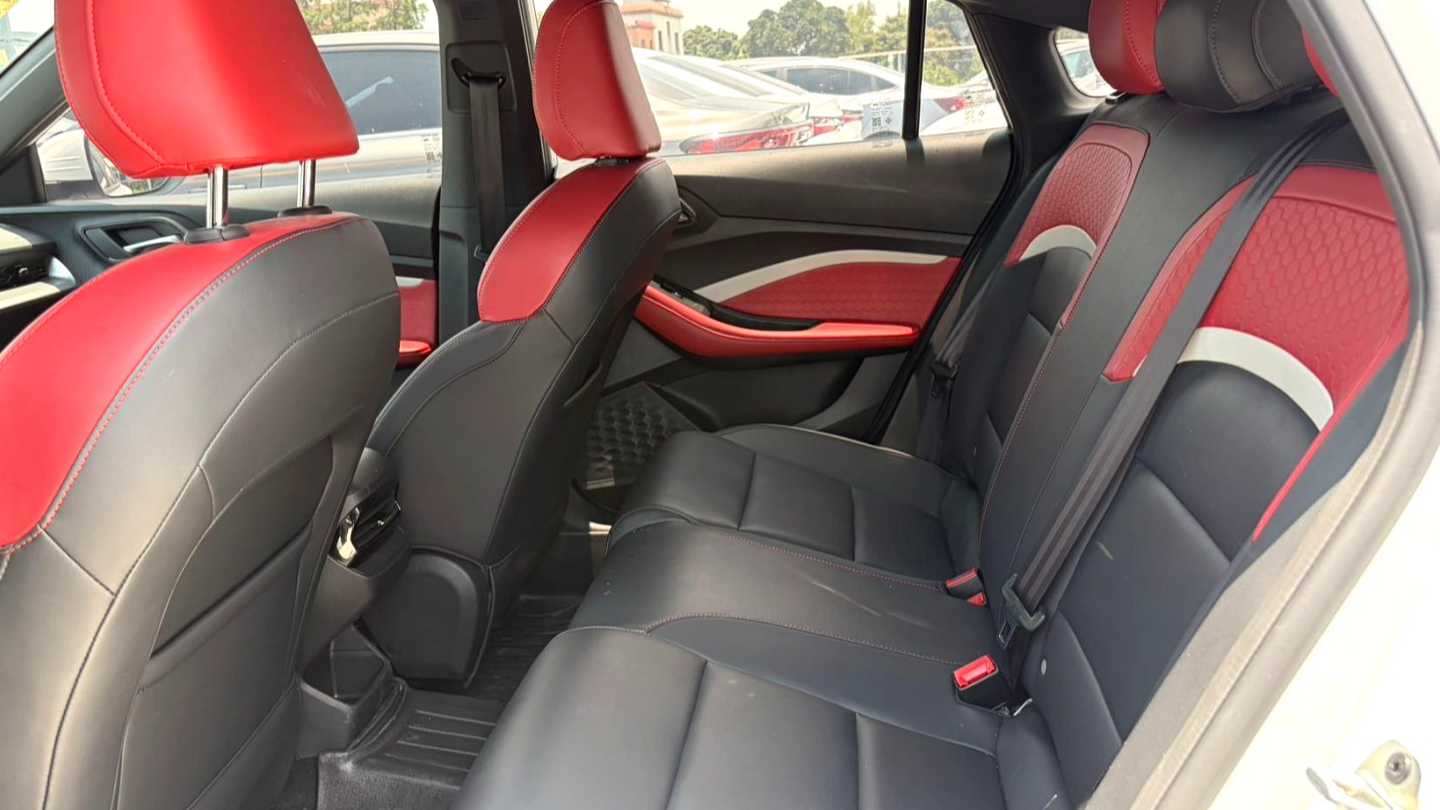 MG MG5 2023 180DVVT CVT Luxury Edition