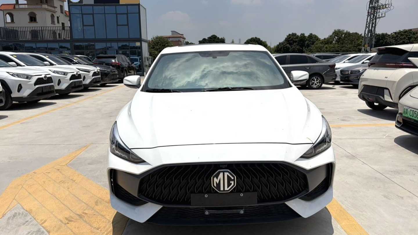 MG MG5 2023 180DVVT CVT Fashion Edition