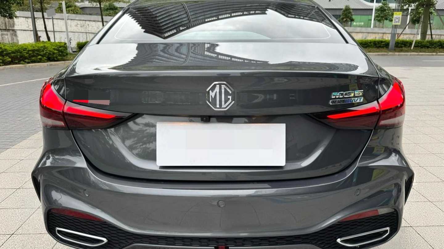 MG MG5 2026 180DVVT Global Luxury Edition