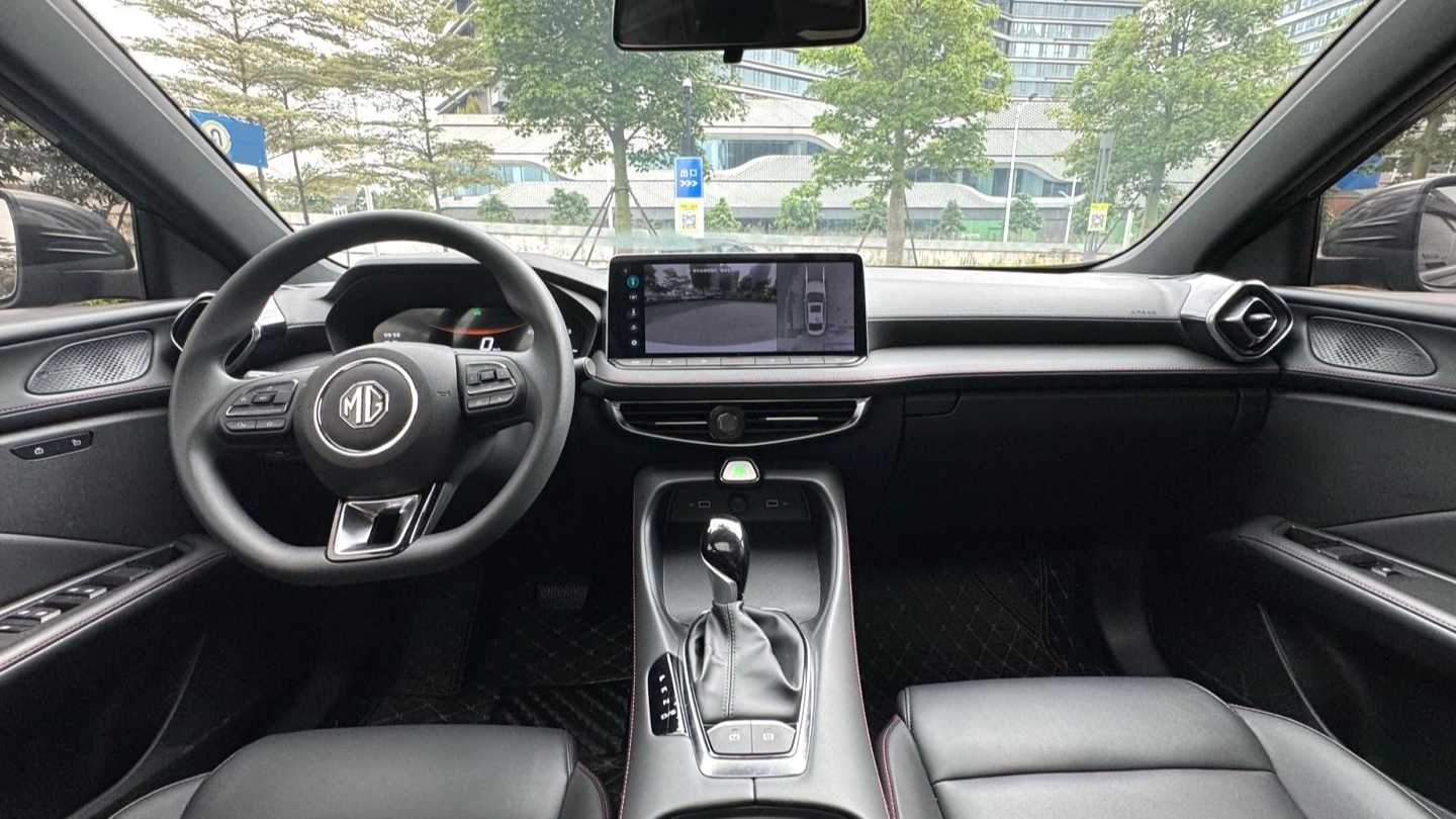MG MG5 2026 180DVVT Global Luxury Edition