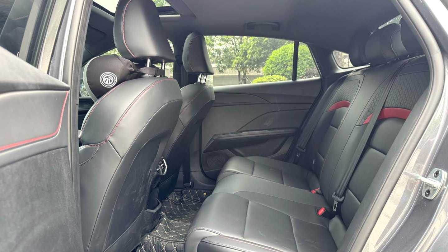 MG MG5 2026 180DVVT Global Luxury Edition