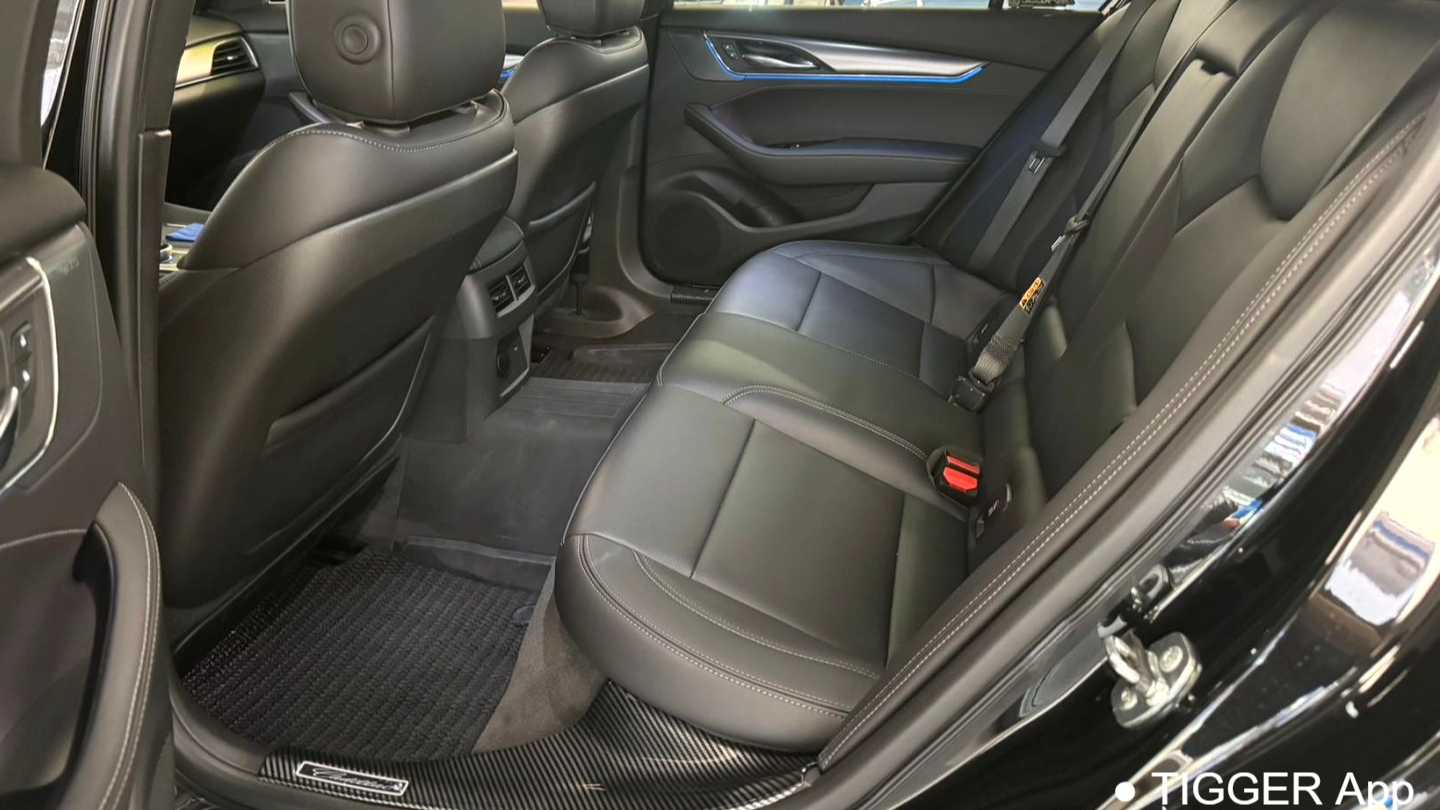 CADILLAC CT5 2025 28T City Sports Edition