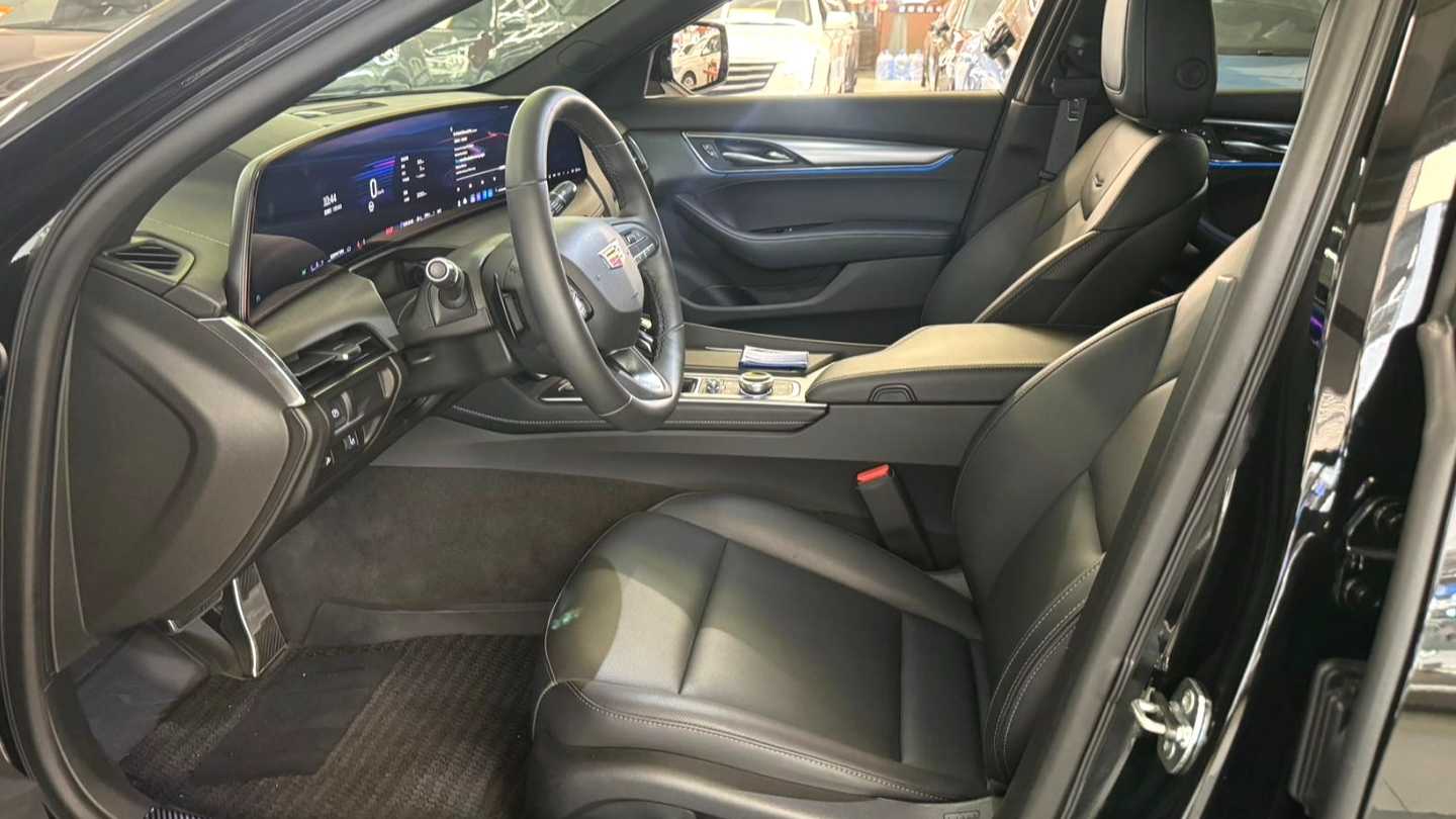 CADILLAC CT5 2025 28T City Sports Edition