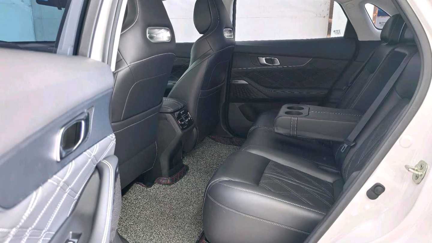 Changan UNI-K 2024 2.0T two wheel drive global version