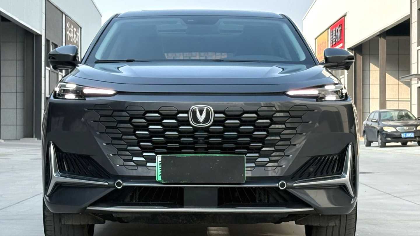 Changan UNI-K iDD‌ 2022 Intelligent iDD 130km 1.5T Excellence Model