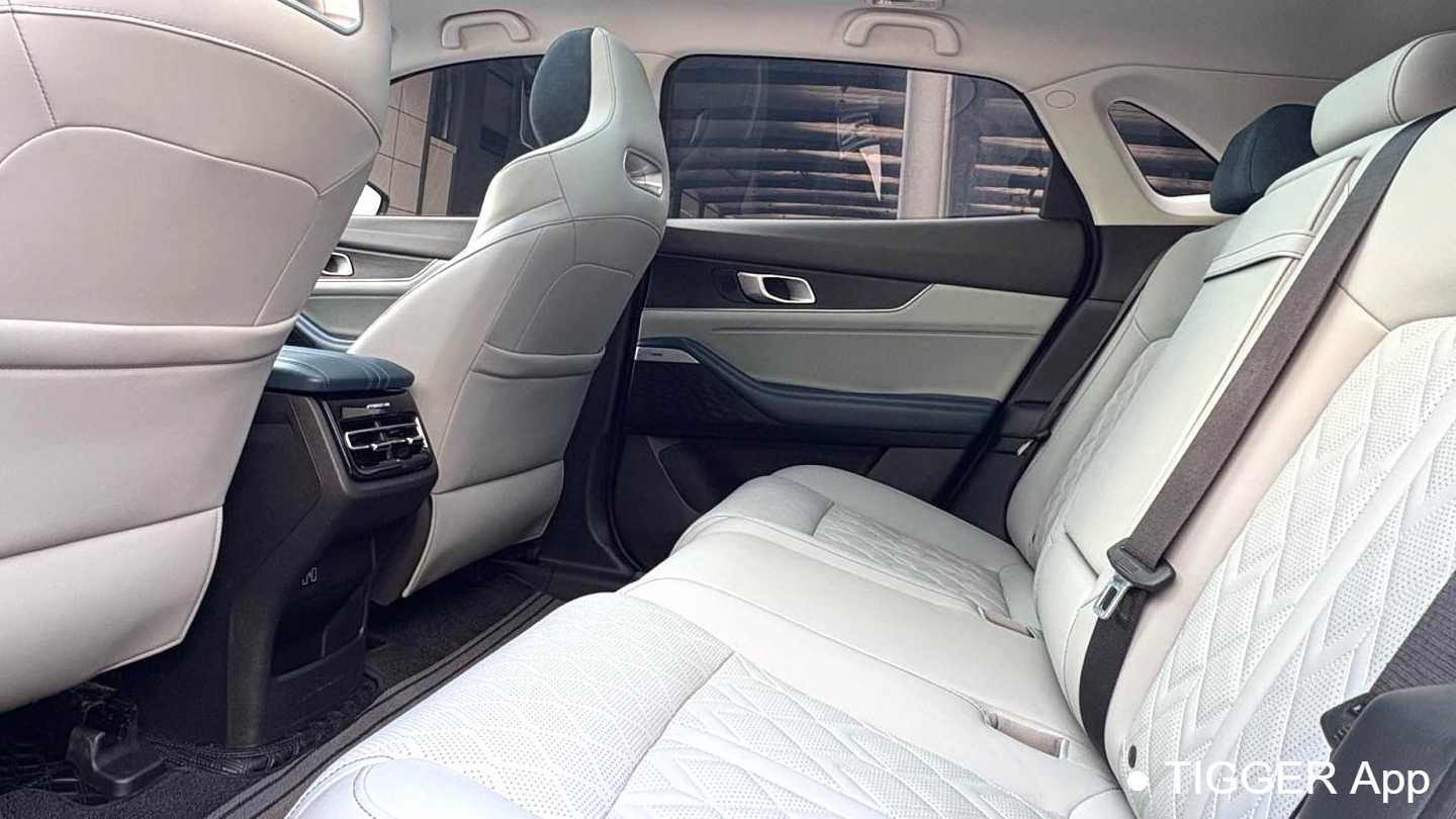 Changan UNI-K iDD‌ 2022 Intelligent iDD 130km 1.5T Excellence Model